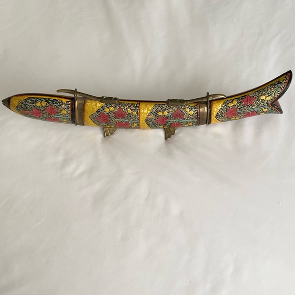 Other - Vintage Fish Knife & Fork Carving Set in a fish shaped wood & brass stand